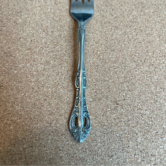 National Silver Co Dynasty II Flatware 4 Salad Forks Pierced Stainless Japan - Picture 4 of 5